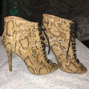 Anne Michelle snakeskin heel Sandal